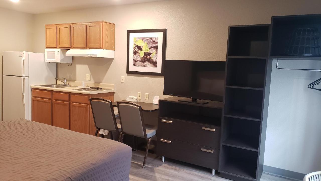 Woodspring Suites Kansas City Mission Merriam ภายนอก รูปภาพ