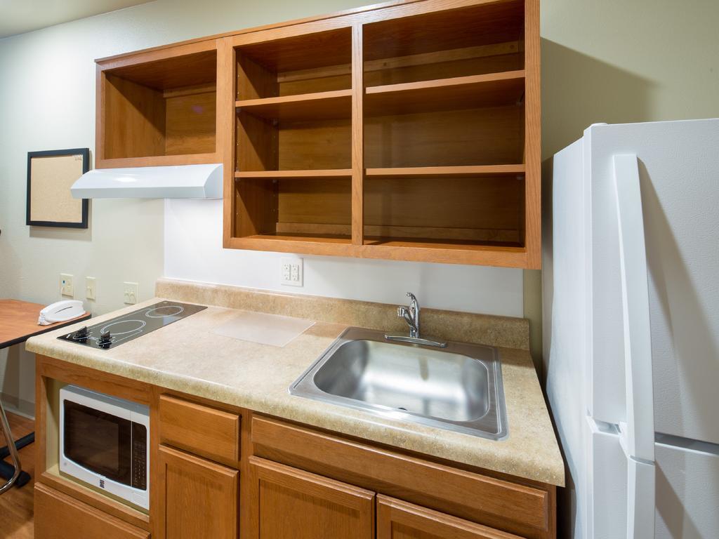 Woodspring Suites Kansas City Mission Merriam ภายนอก รูปภาพ